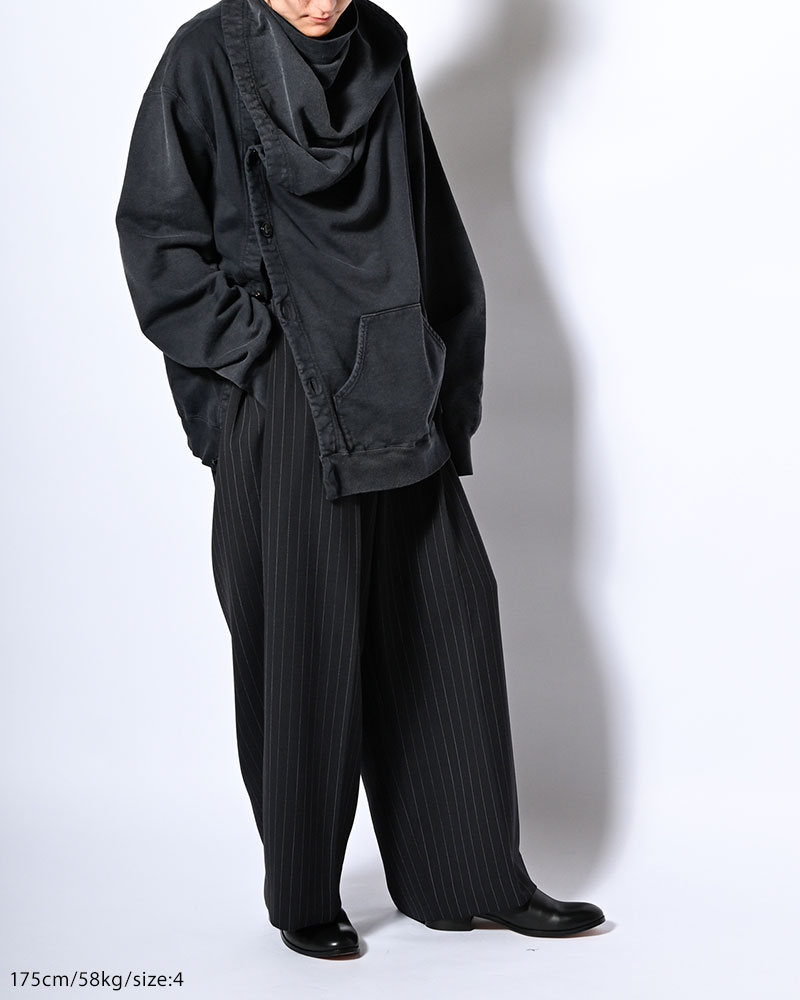 ASYMMETRIC SWEATSHIRT -BLACK-