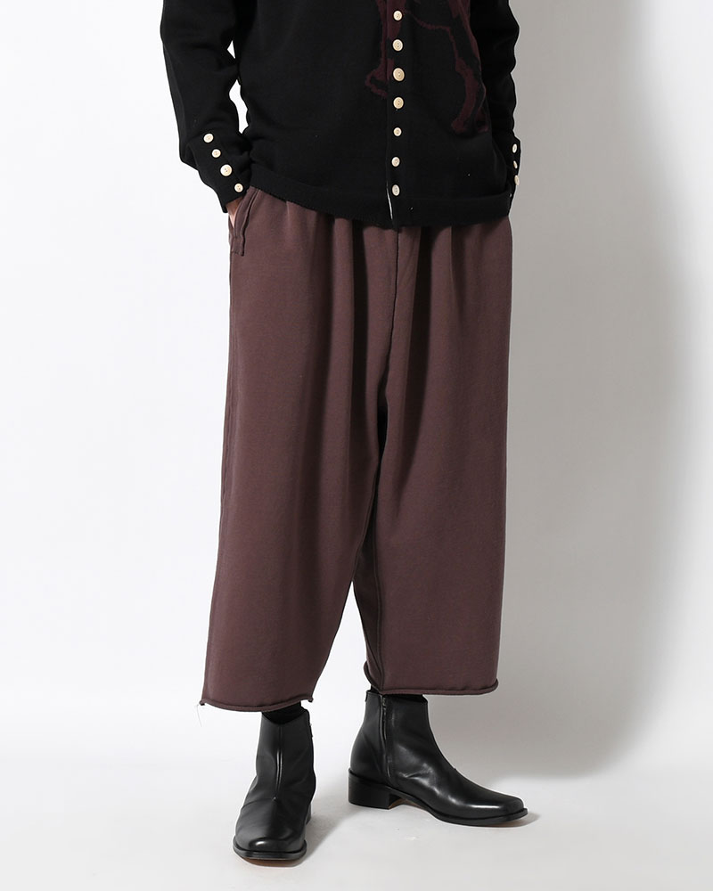 NOCTIS (BAGGY SWEAT PANTS) CUT OFF -BROWN-