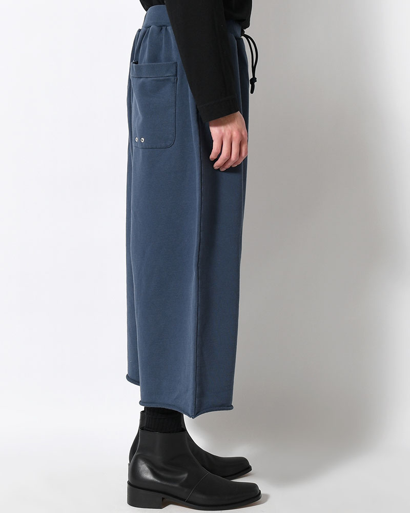 NOCTIS (BAGGY SWEAT PANTS) CUT OFF -NAVY-