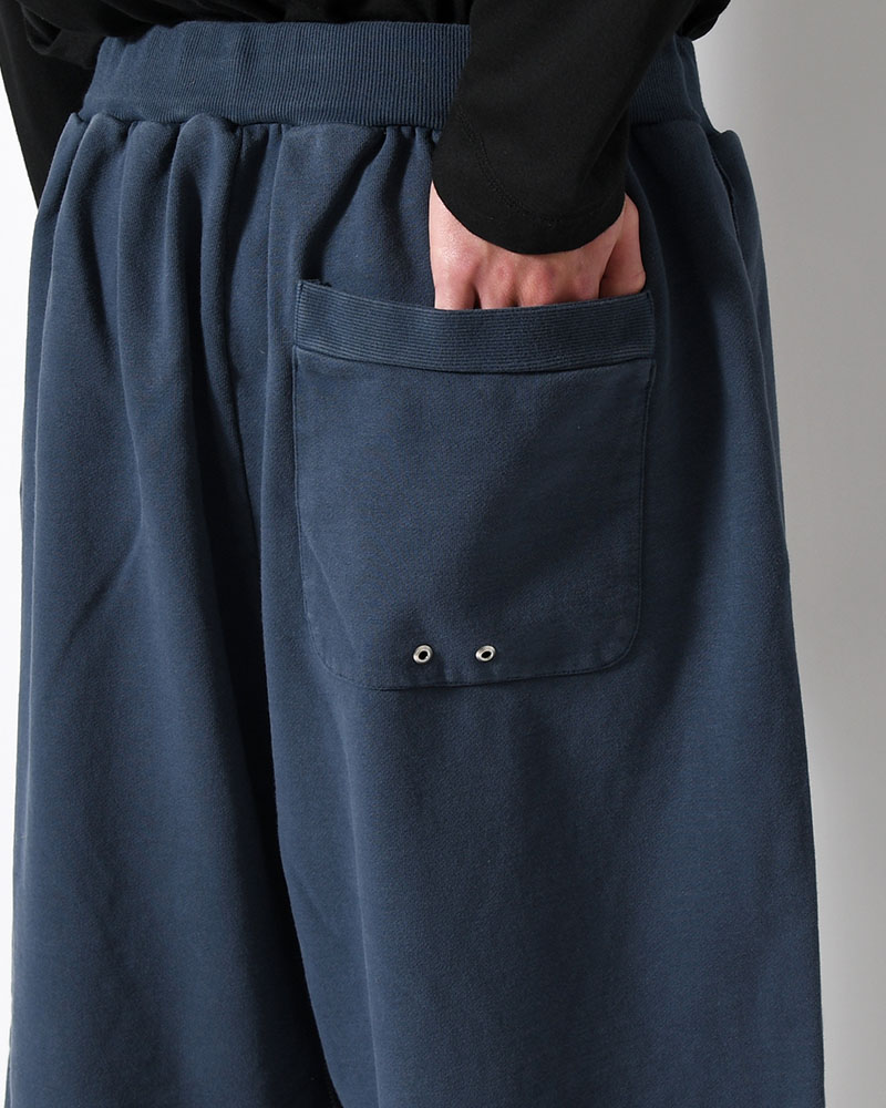 NOCTIS (BAGGY SWEAT PANTS) CUT OFF -NAVY-