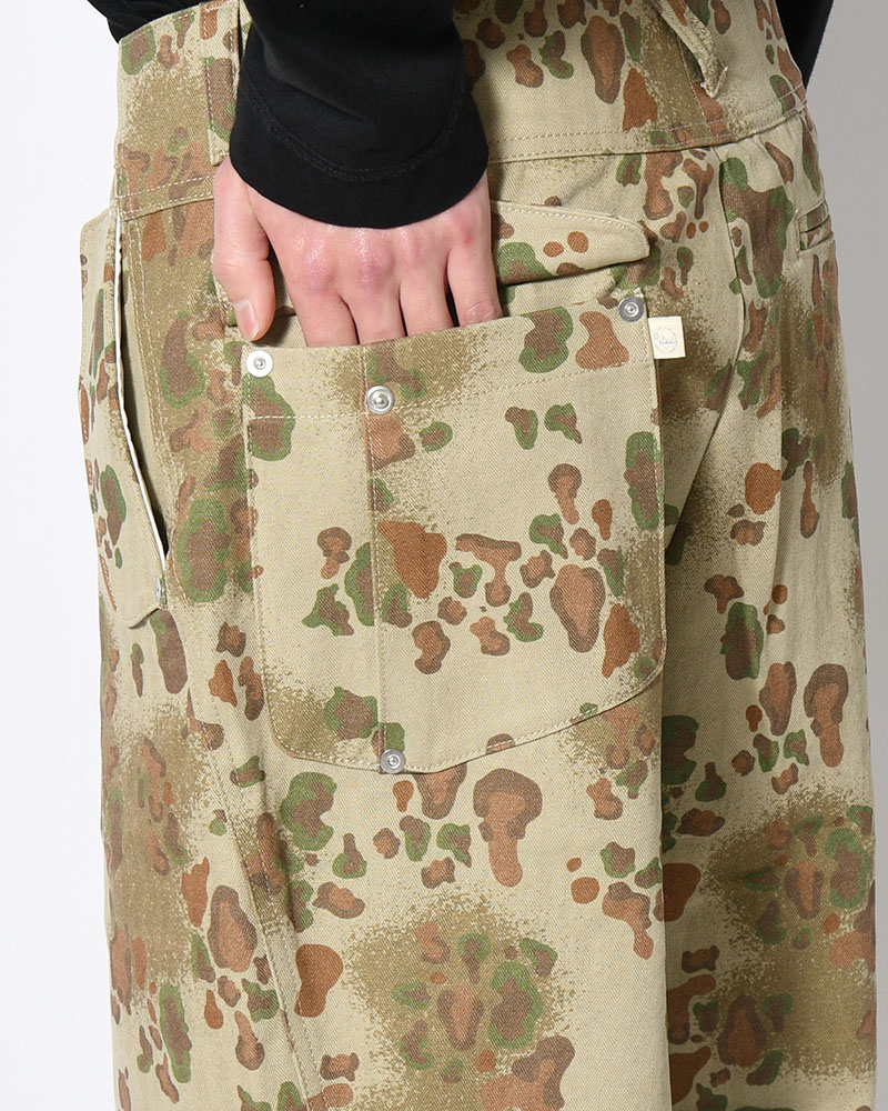 BAGGY CHINO PANTS -OLIVE CAMO-
