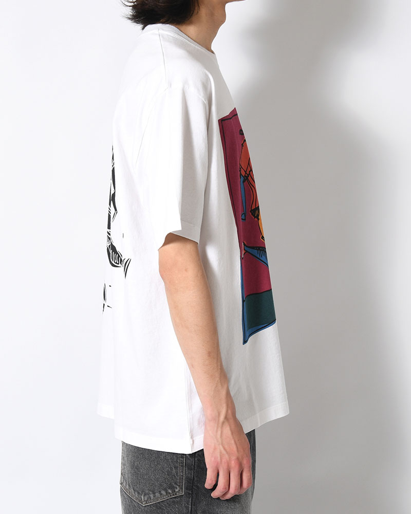 KICKED AROUND T-SHIRT -WHITE-