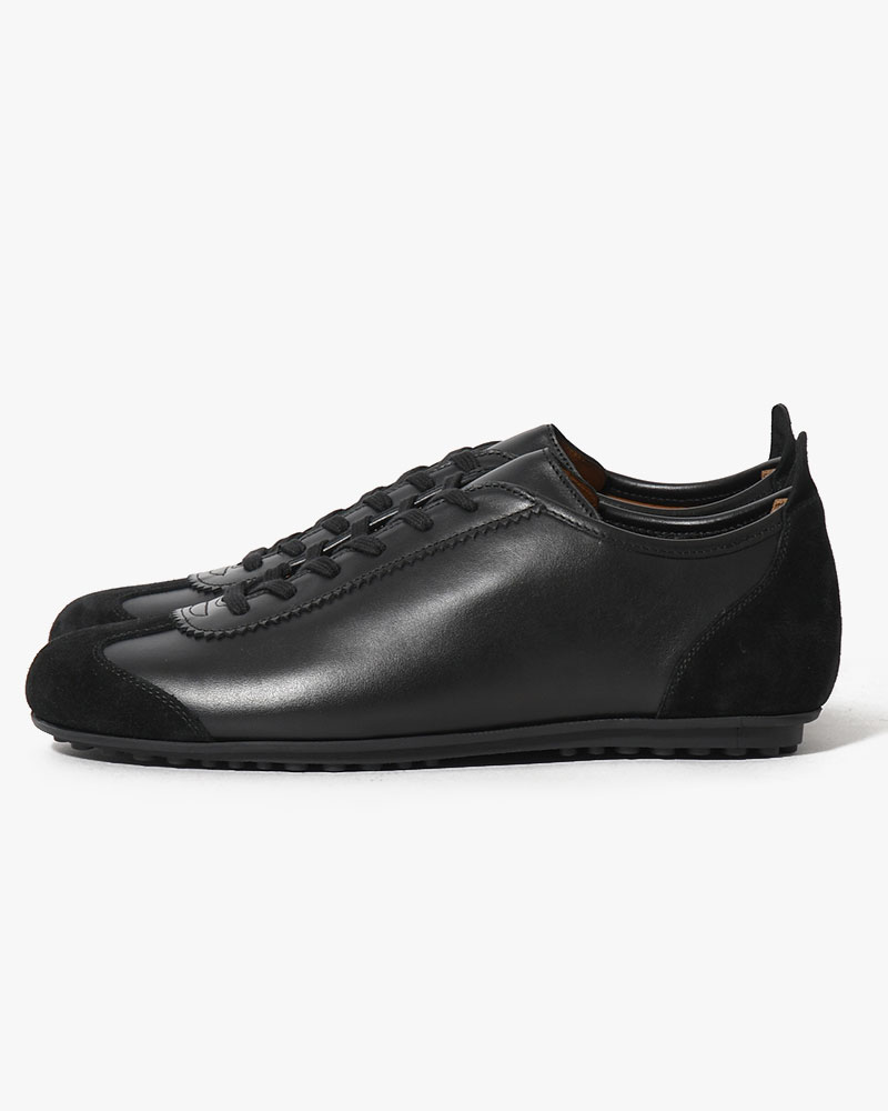 SWEDISH MILITARY TRAINER -BLACK-