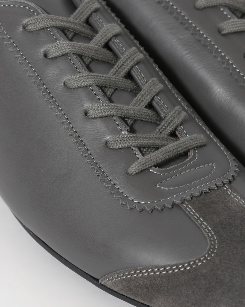 SWEDISH MILITARY TRAINER -GRAY-