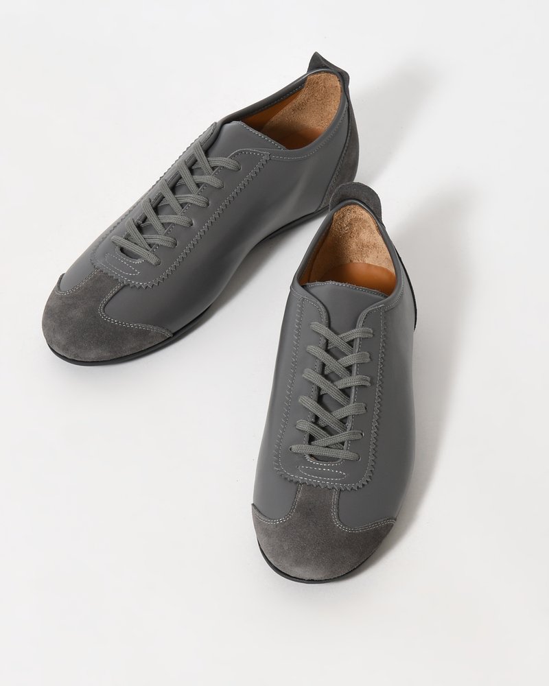 SWEDISH MILITARY TRAINER -GRAY-