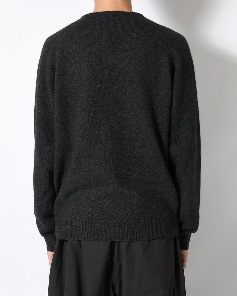 RACOON V-NECK KNIT -CHARCOAL-