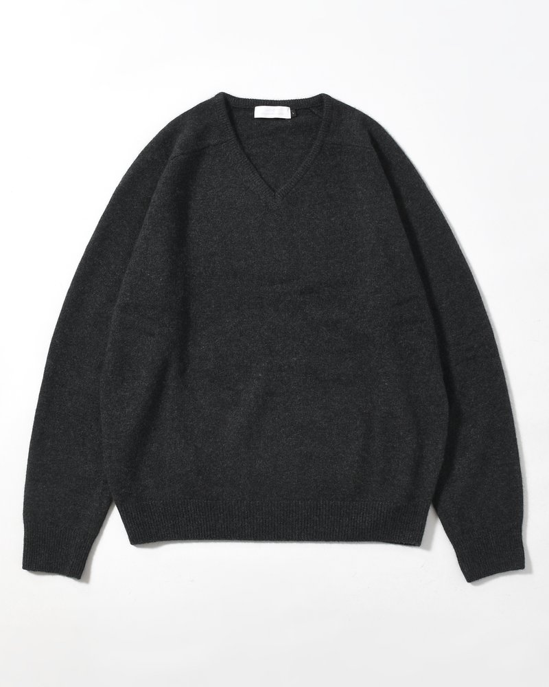 RACOON V-NECK KNIT -CHARCOAL-