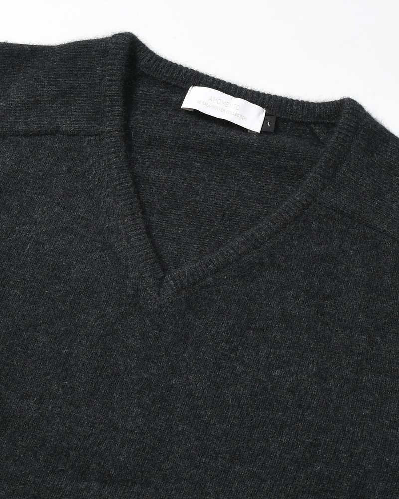 RACOON V-NECK KNIT -CHARCOAL-