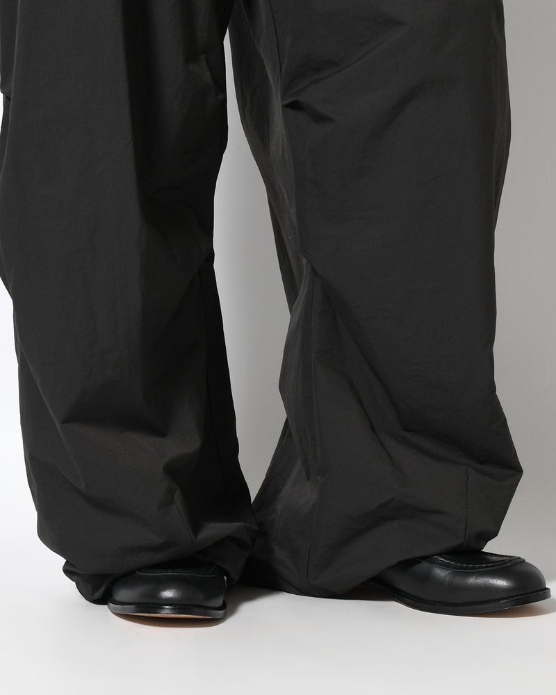 DRAWSTRING WIDE FATIGUE PANTS -BLACK-
