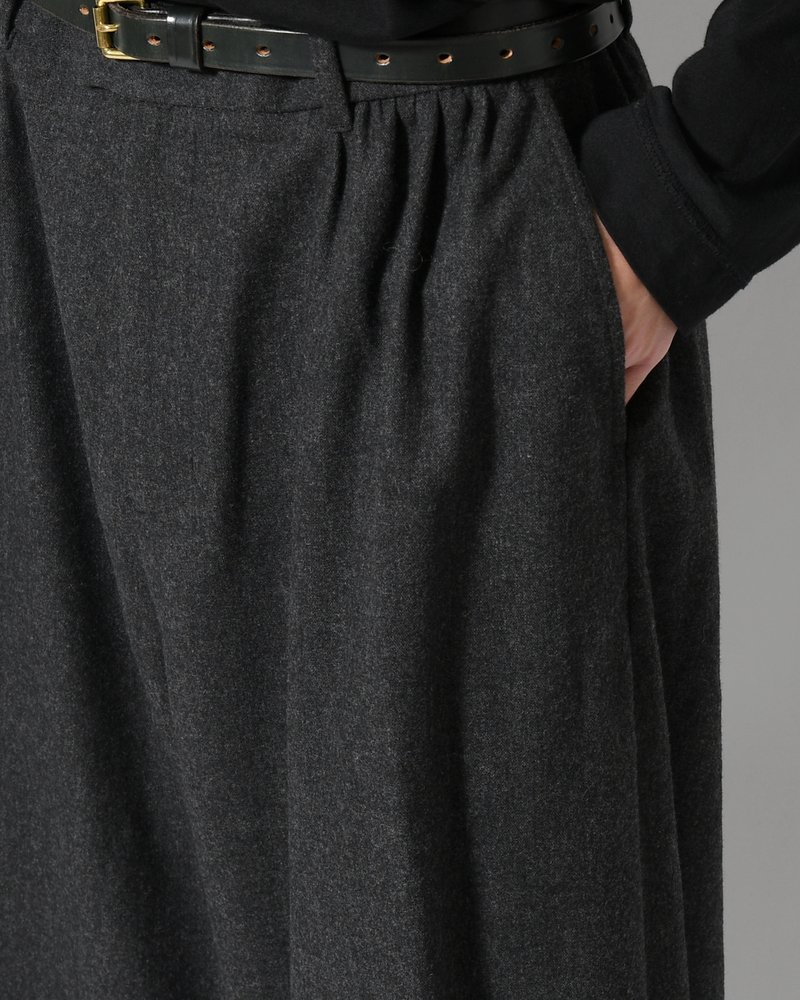 MEN'S WOOL SHIRRING PANTS -CHARCOAL-