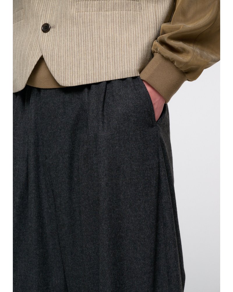 MEN'S WOOL SHIRRING PANTS -CHARCOAL-