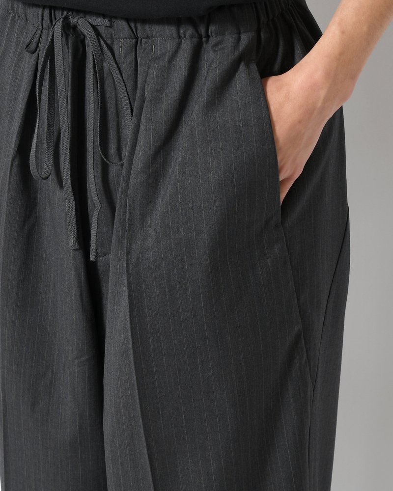 ISLE SLACKS -GREY STRIPE-