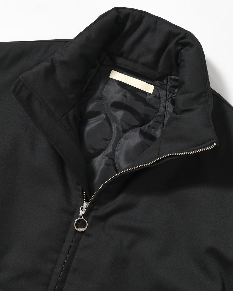 ARC ZIPUP PUFF JKT -BLACK-