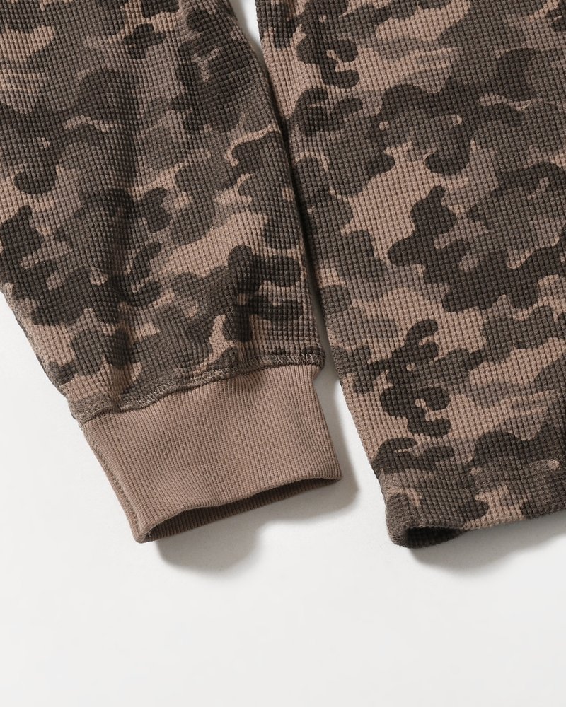 CAMO WOOFLES LONG SLEEVE T-SHIRT -BROWN-