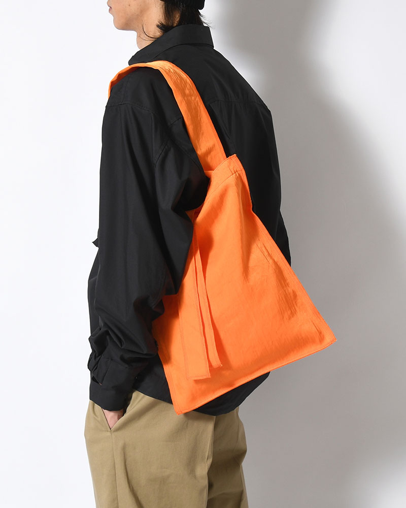 MARY INSIDE OUT TOTE - M / CERATO BRIGHT - 26Q1 -ORANGE-
