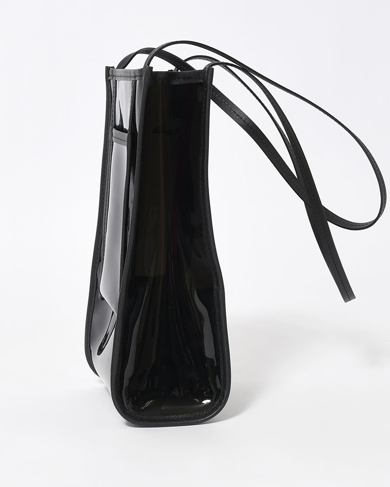 MICHELLE OUTPOCKET ONEMILE TOTE / HYOMA -BLACK-