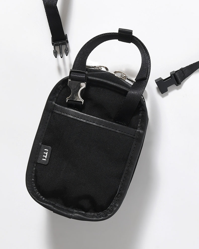 MICHELLE COLLECTION POUCH / CERATO BRIGHT H -BLACK-