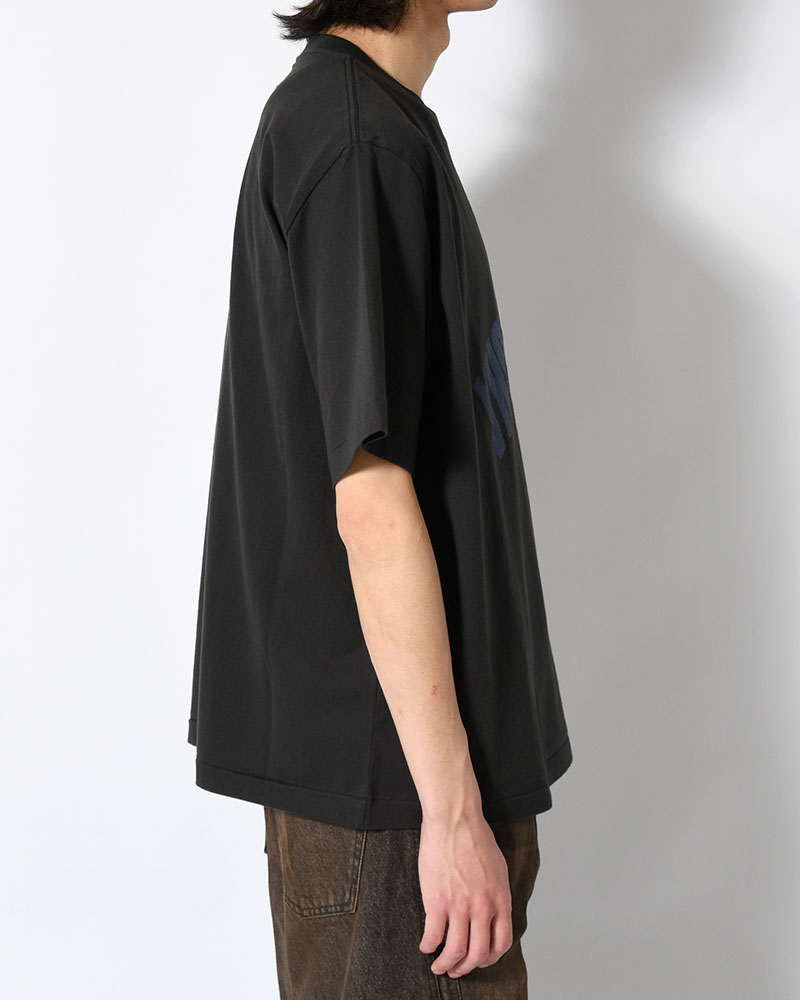 NEBRASKA Print Tee WIDE -InkBlack×Blue-PT-