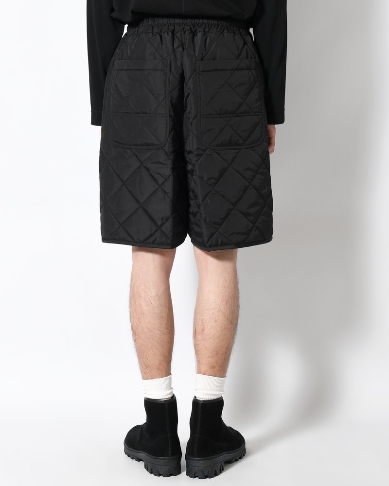 UNISEX QUILTED SHORTS -BLACK-