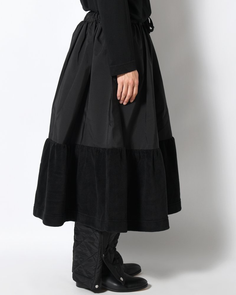 UNISEX POLAR x TECHNICAL NYLON SKIRT -BLACK-