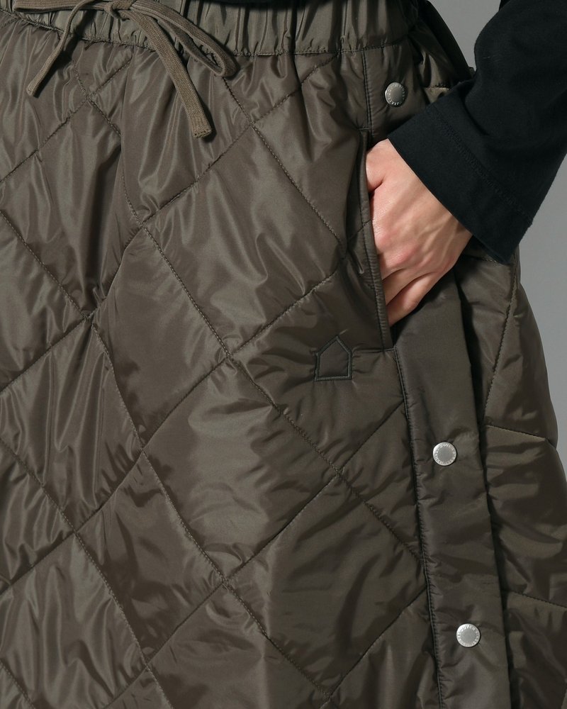 UNISEX QUILTED SKIRT -KHAKI-
