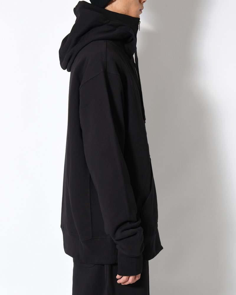 UNISEX HUT EMBROIDERY ZIPPED HOODIE -BLACK-
