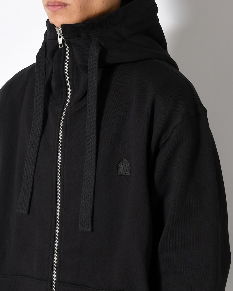 UNISEX HUT EMBROIDERY ZIPPED HOODIE -BLACK-
