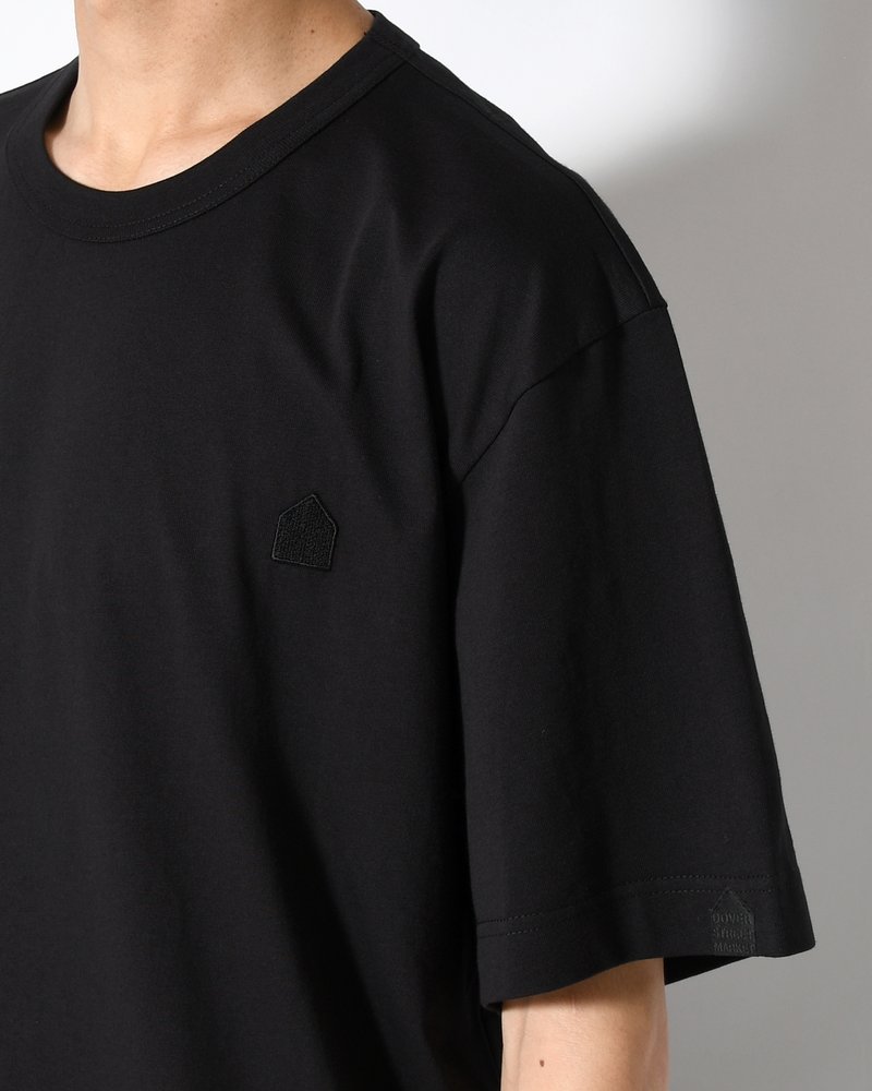 UNISEX FOOTBALL BACK PRINT SHORTSLEEVE TEE -BLACK-