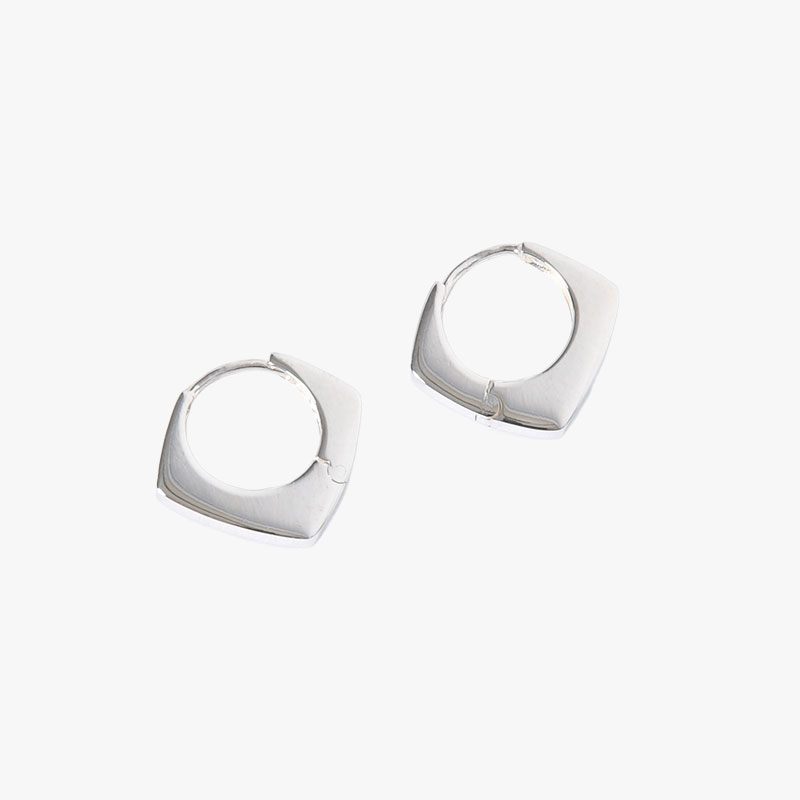 SQUARE FLAT HOOP -SILVER-