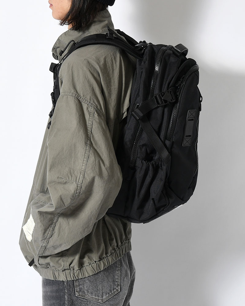 950 TRAVEL BP -BLACK-