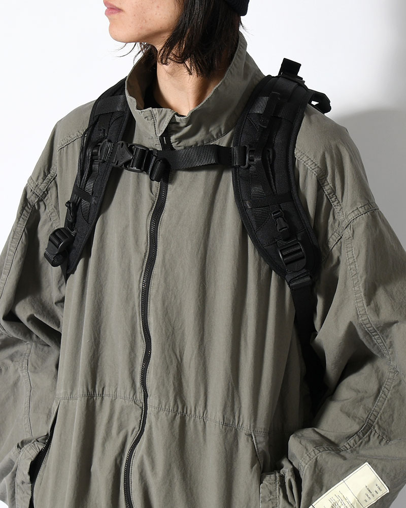 950 TRAVEL BP -BLACK-