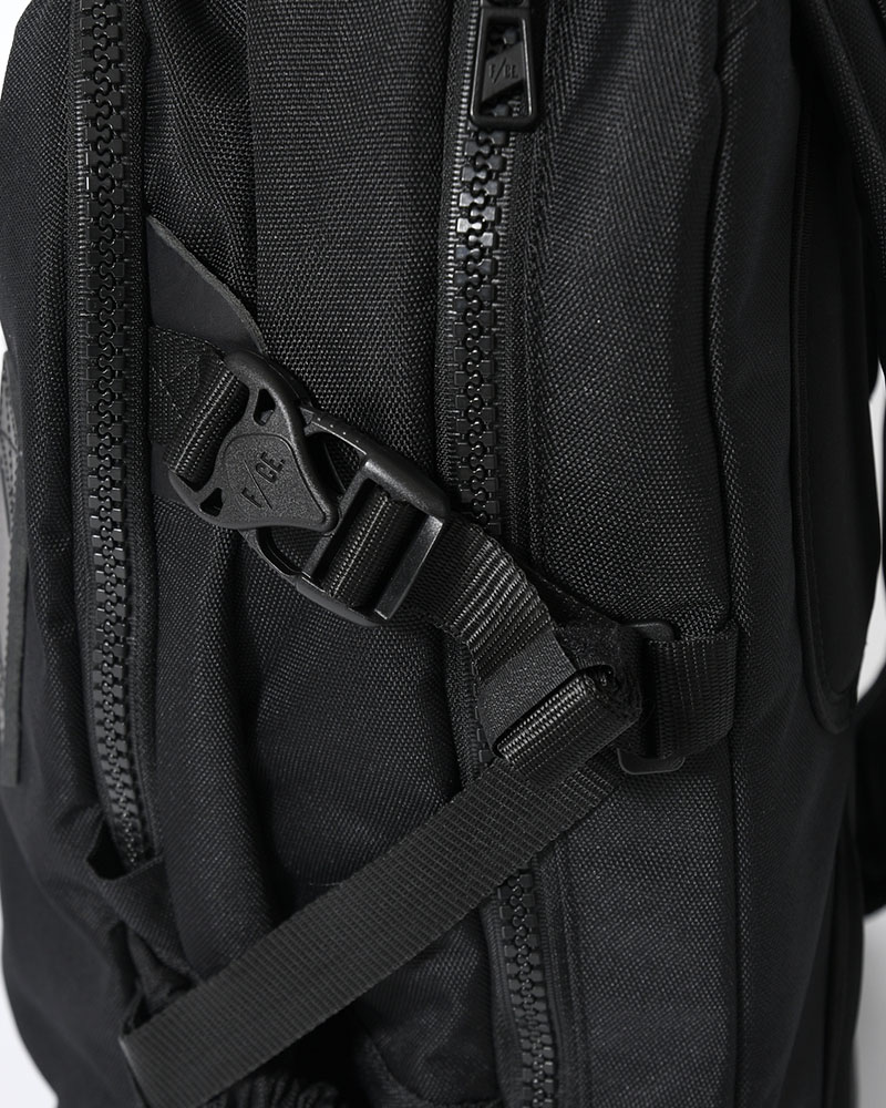 950 TRAVEL BP -BLACK-