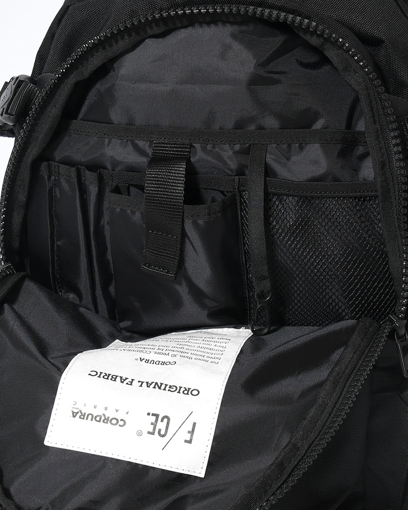 950 TRAVEL BP -BLACK-