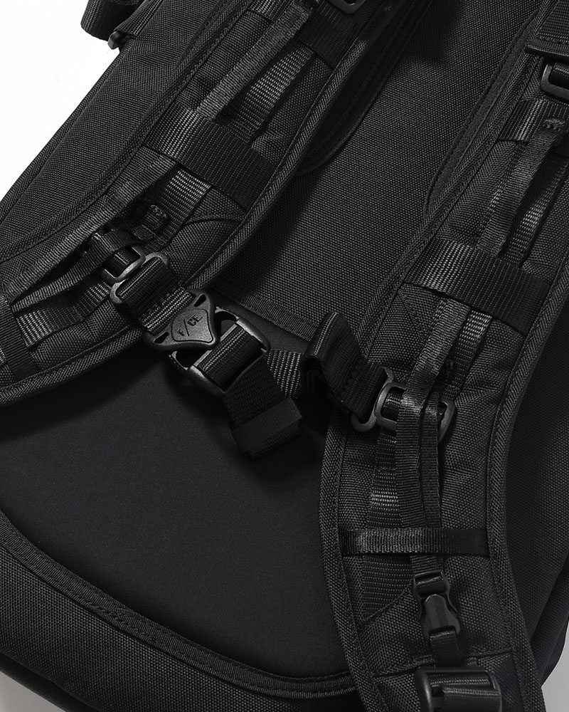 950 TRAVEL BP -BLACK-