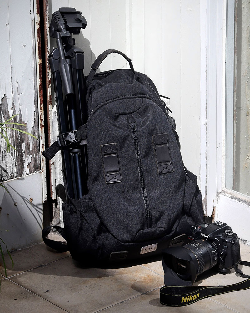 950 TRAVEL BP -BLACK-