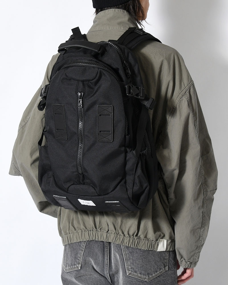 950 TRAVEL BP -BLACK-