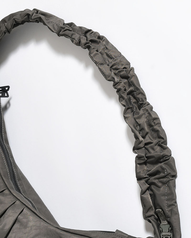 TEXTURED TWILL BODY BAG -CHARCOAL-