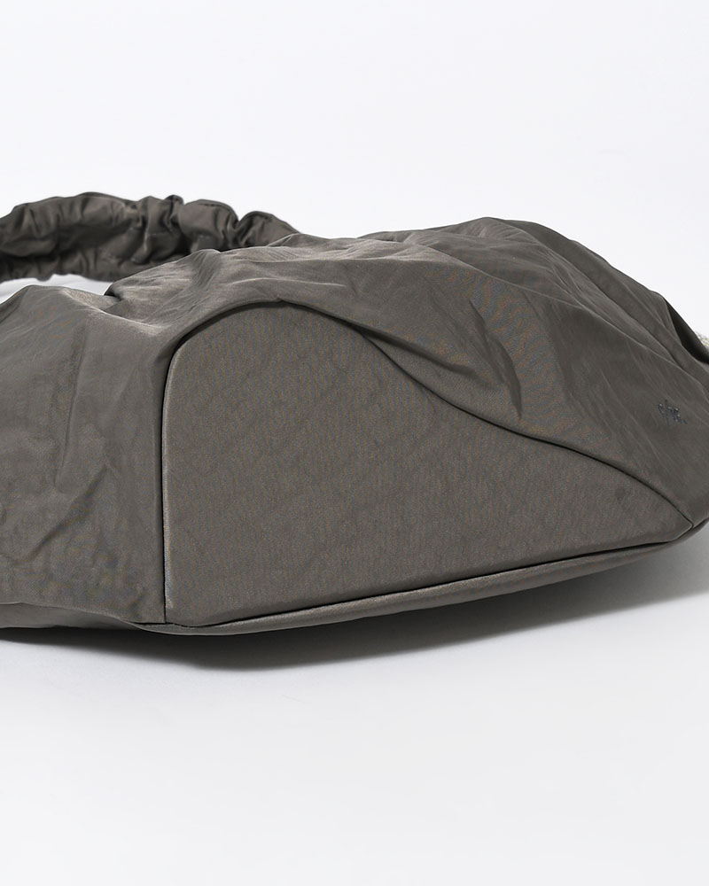 TEXTURED TWILL BODY BAG -CHARCOAL-
