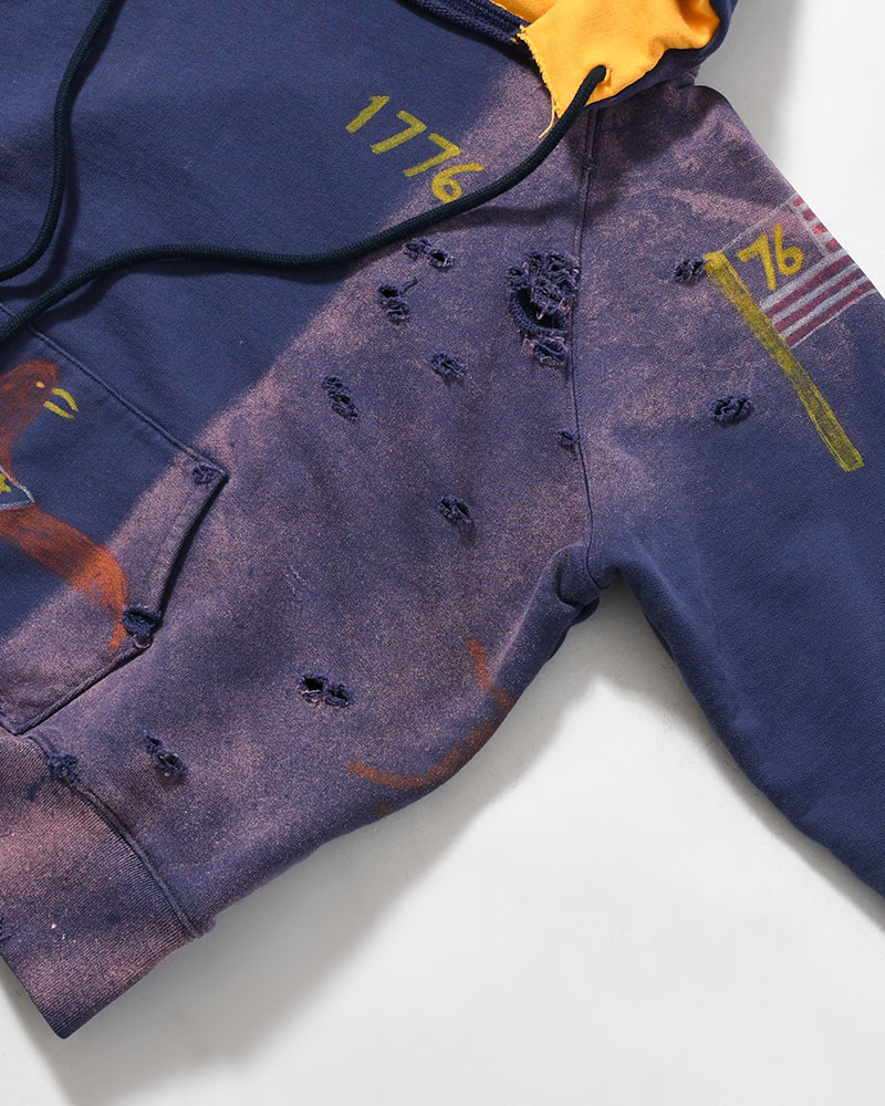 ZIP SCRIBBLE HOODIE -NAVY-