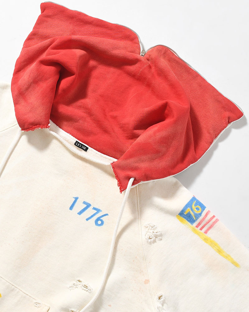 ZIP SCRIBBLE HOODIE -WHITE-