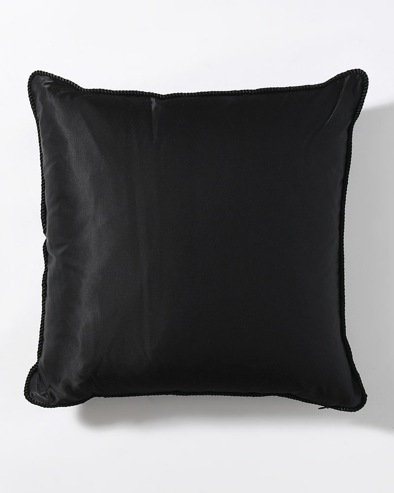 NUE SOUVENIR CUSHION -BLACK-