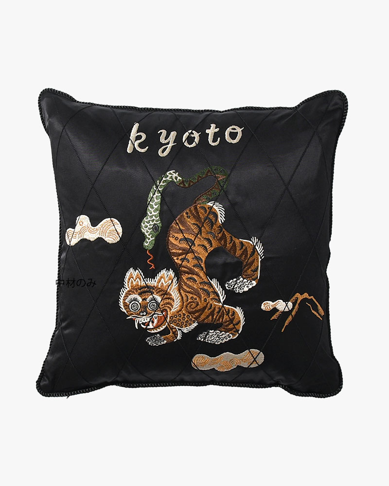 NUE SOUVENIR CUSHION -BLACK-