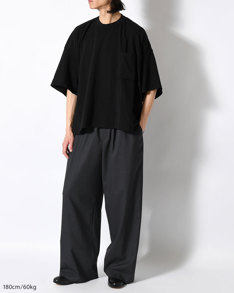 MARY COCOON POCKET SHORT-SLEEVE CUTSEW / HYOMA -BLACK-