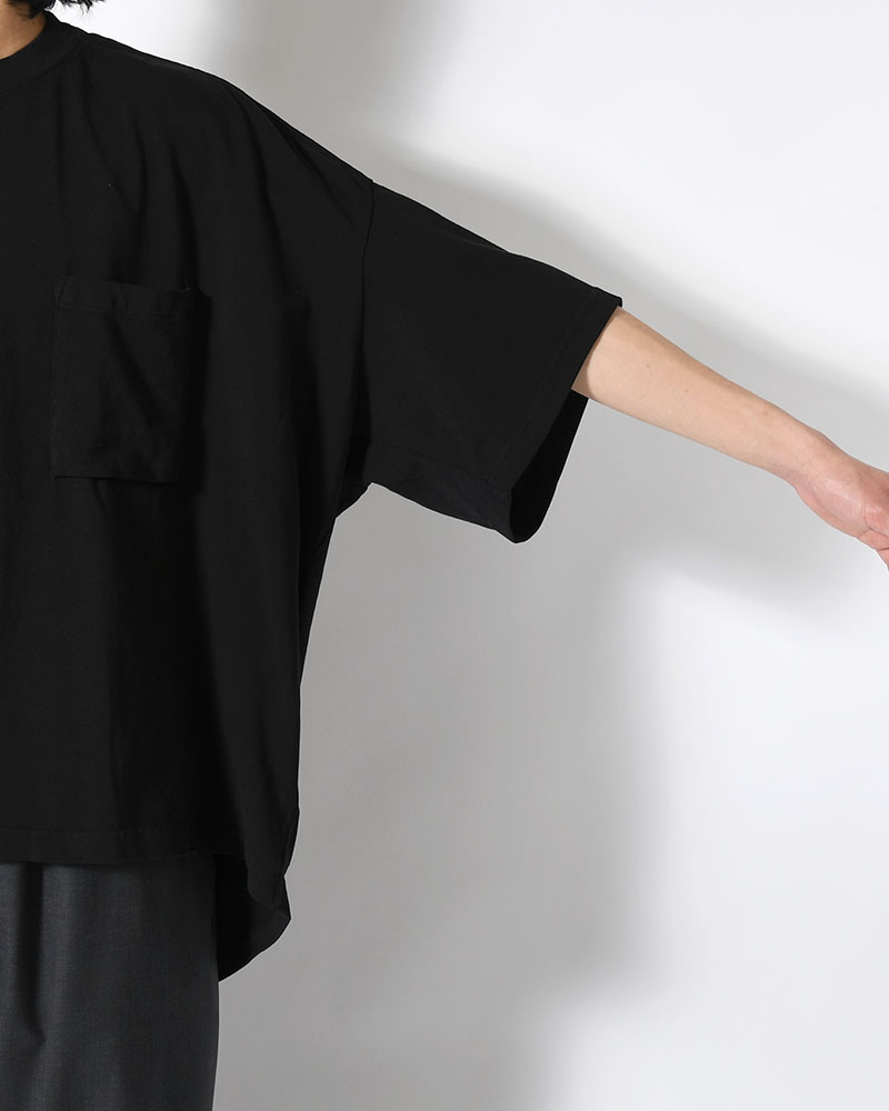 MARY COCOON POCKET SHORT-SLEEVE CUTSEW / HYOMA -BLACK-