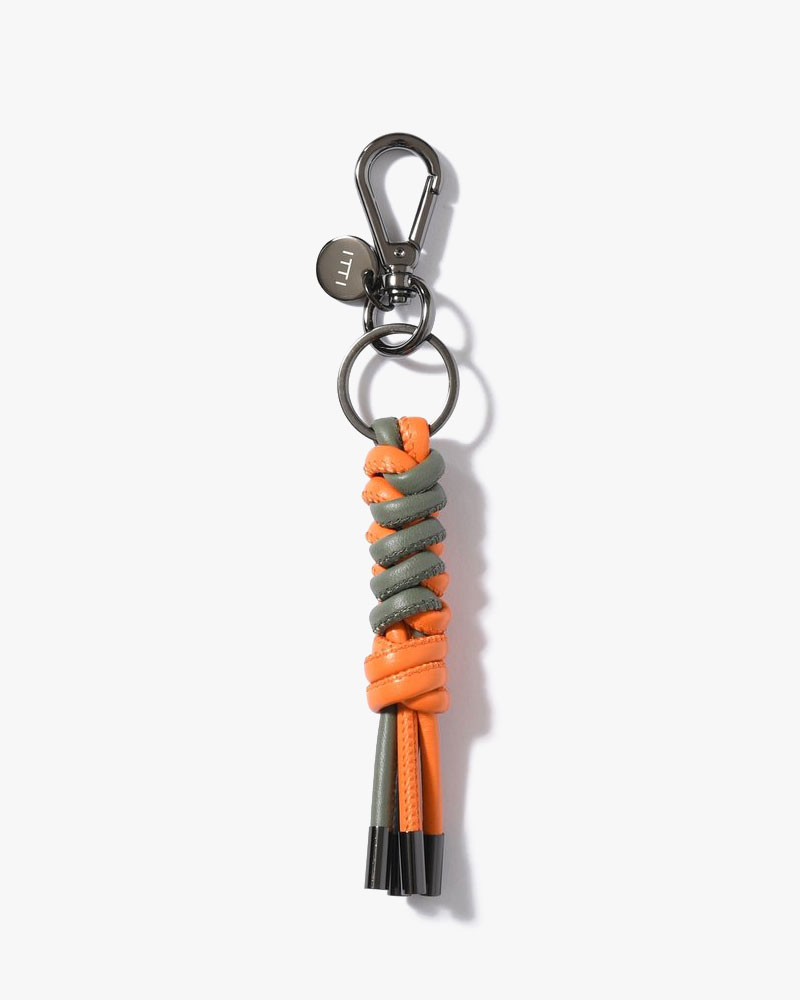 CRISTY TWO CODE SNAKE KNOT CHARM / STCOW -KHAKI/ORANGE-