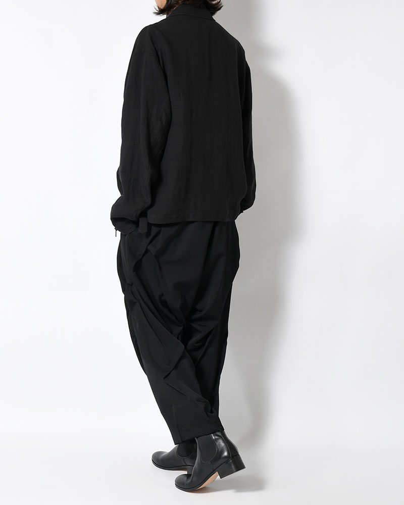 WOOL GABARDINE RANDOM TUCK PANTS -BLACK-