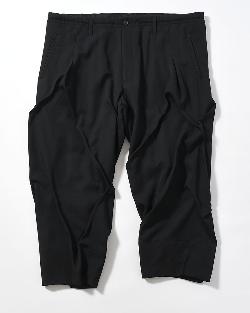 WOOL GABARDINE RANDOM TUCK PANTS -BLACK-