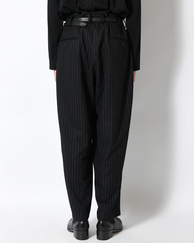 TOP STRIPE FLANNEL 2TUCKS SLIM PANTS -BLACK-