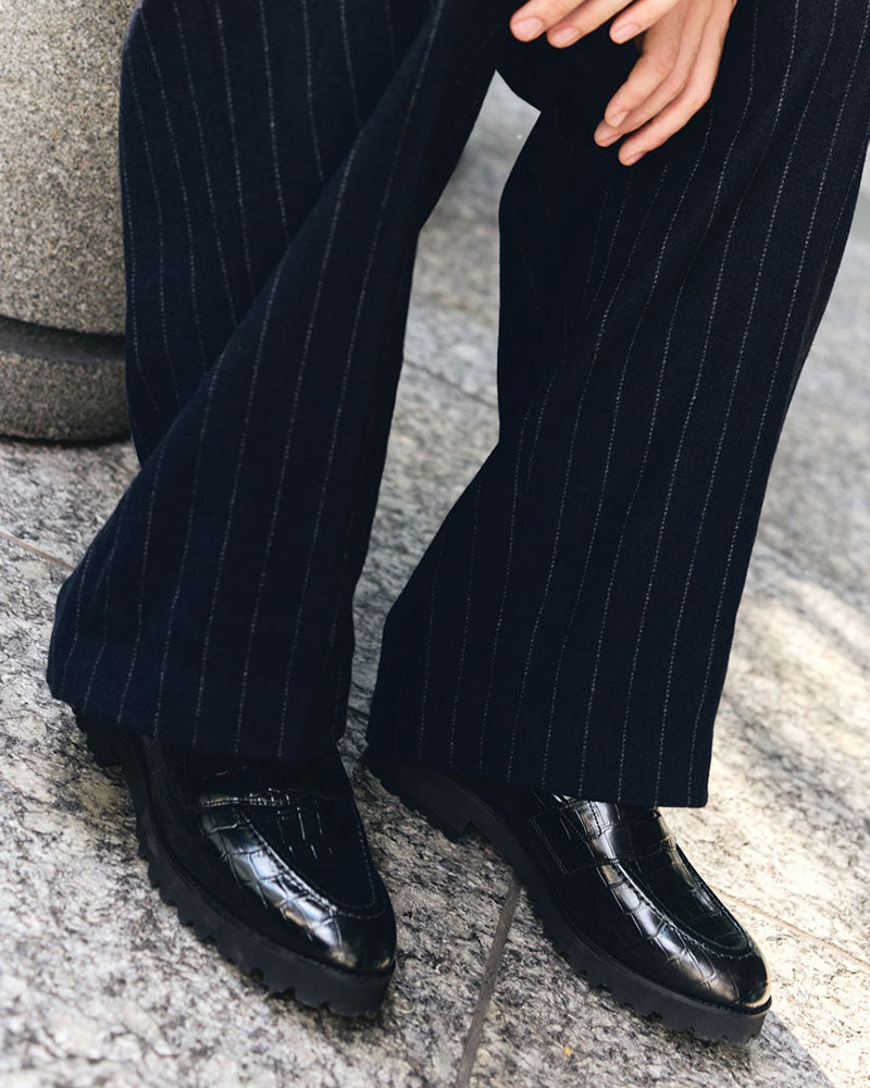 TANK SOLE CROCODILE LOAFERS -BLACK-