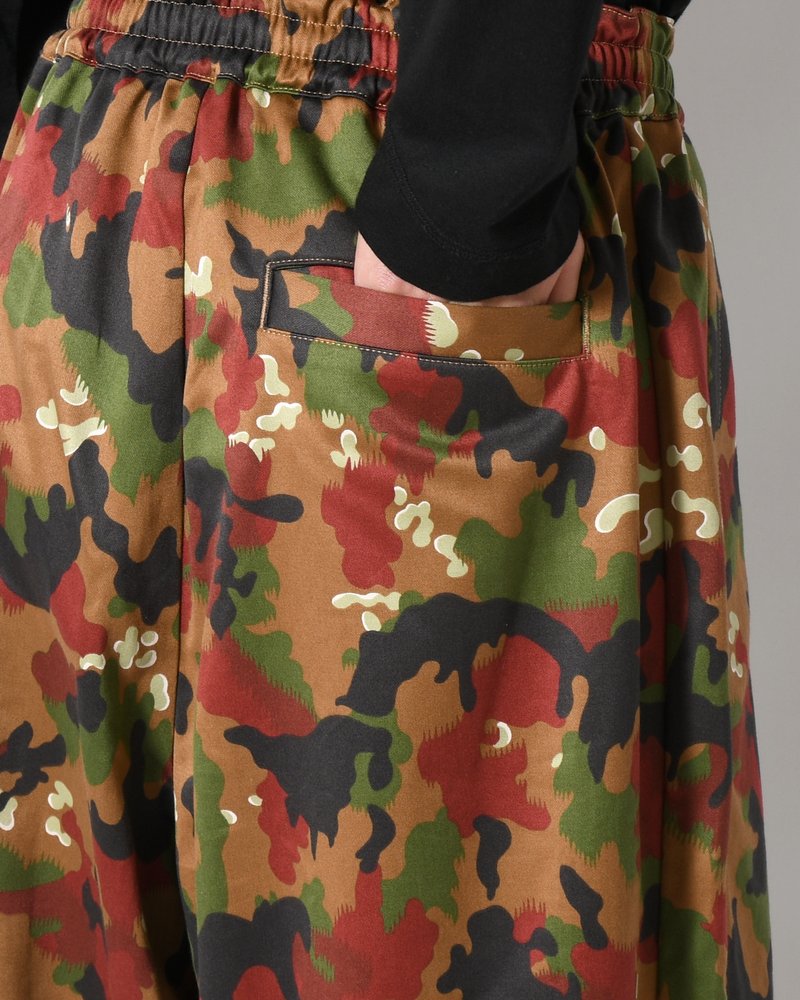 ZIP WIDE TRACK PANTS -CAMOUFLAGE-
